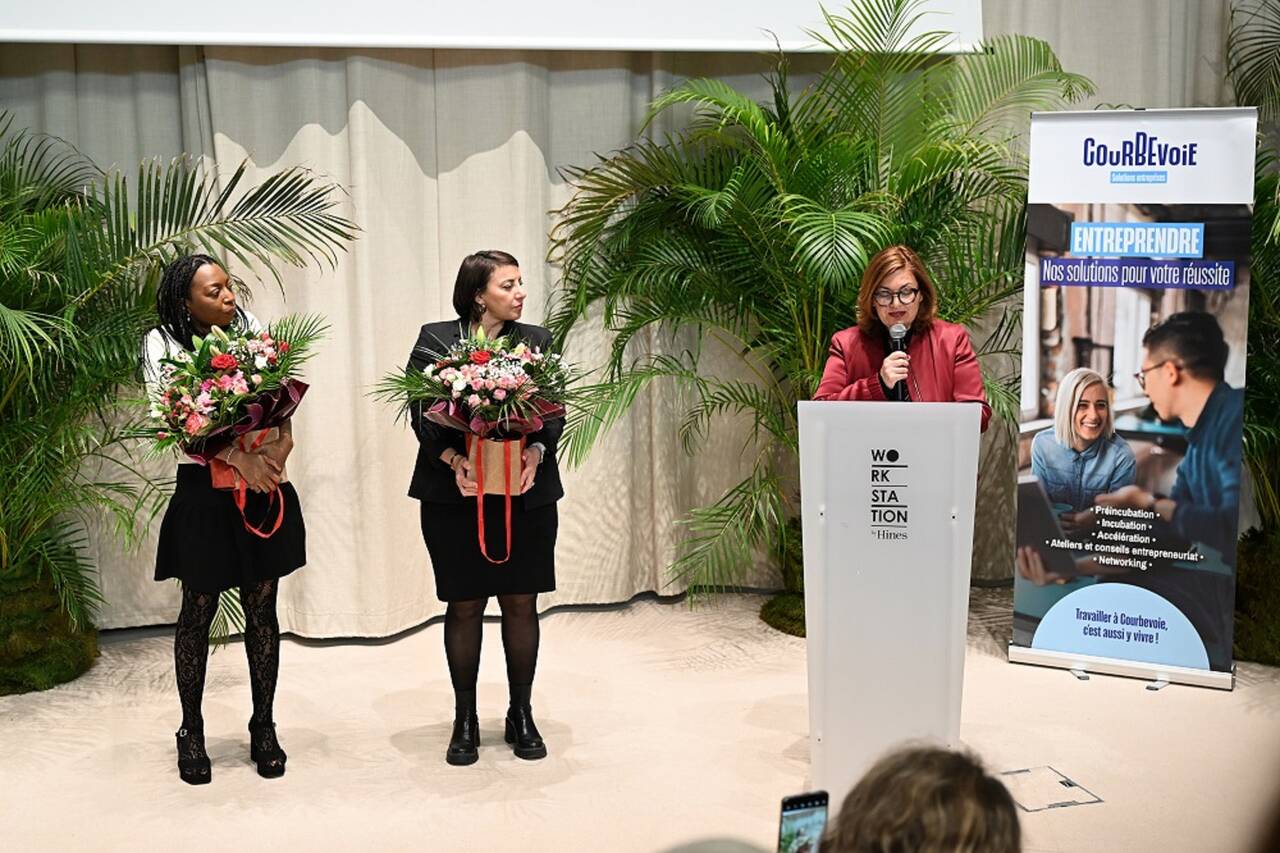 PITCHEZ AU FEMININ 2025 FINALISTES Nous voyons nos deux finalistes du concours 2025 "Pitchez au Féminin", au côté de l'animatrice